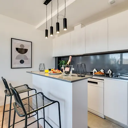 Xpce Urban 14 Skyline - Parking Free Apartment *