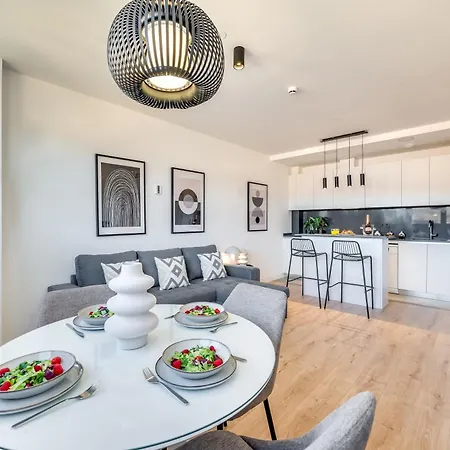 Xpce Urban 14 Skyline - Parking Free Apartment